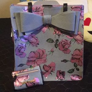 🌸Betsy Johnson Floral Purse w/ Matching Wallet🌸